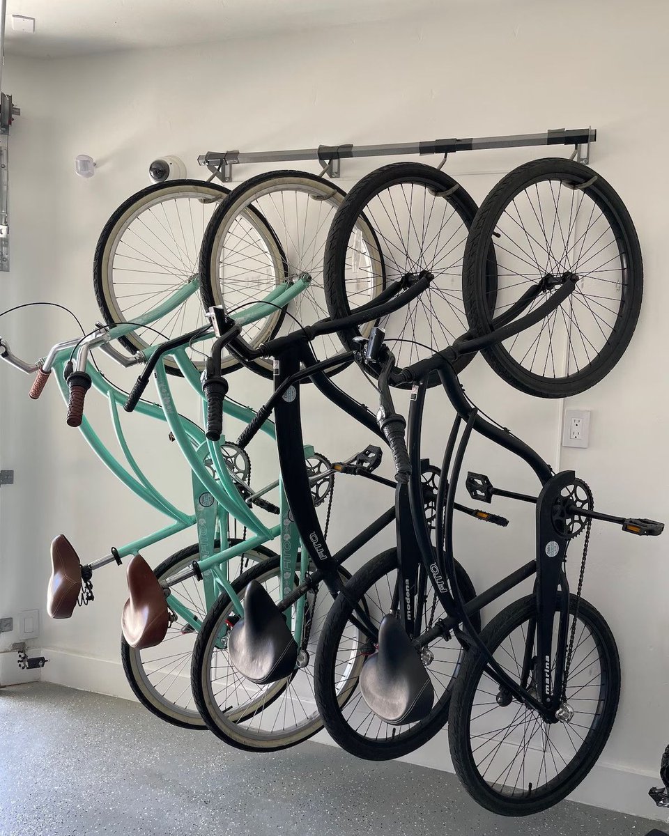 Cobbos Beach House tweet media