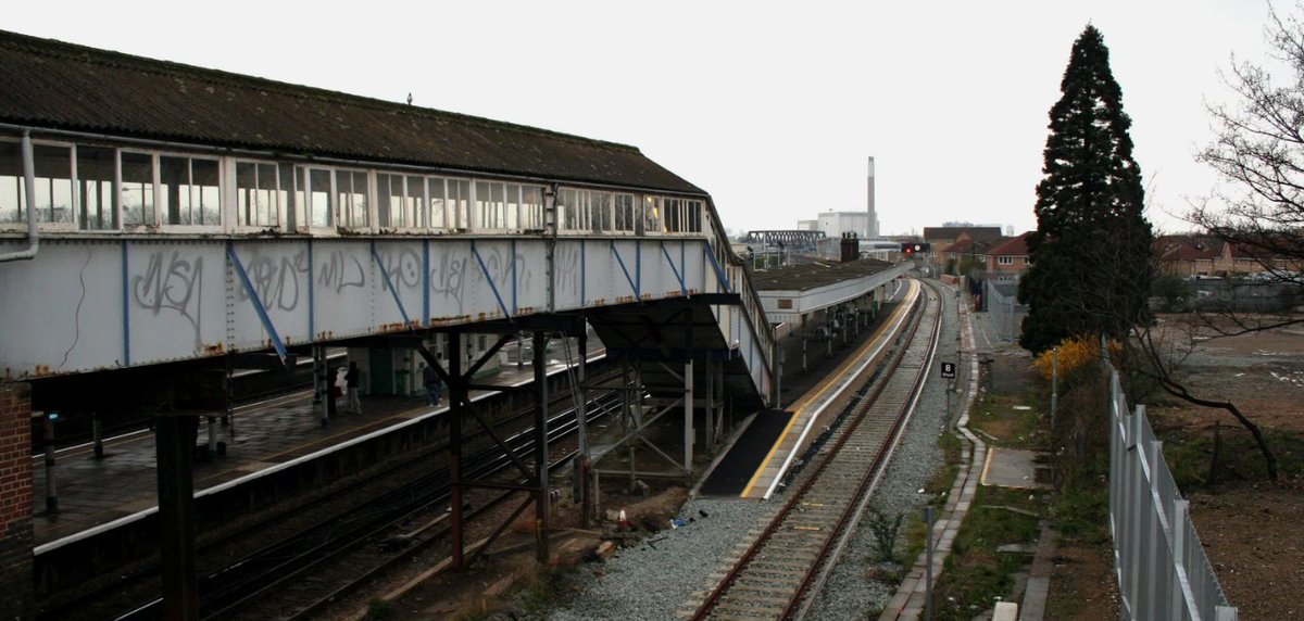 Transpontine tweet media