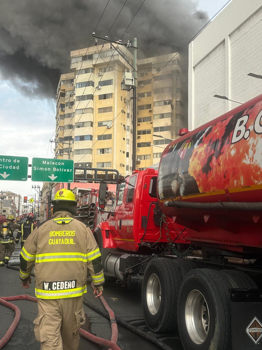 Bomberos Guayaquil tweet media