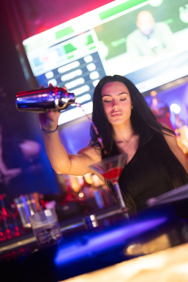 Halfway to the weekend, fully in the vibe. Wednesday nights at Silk just feel right.

Happy Hour 7pm ‘til 10pm.
All 4 clubs open at 7pm.

#SilkExotic #SilkMadison #SilkDowntownMKE #SilkPlatinum #SilkOnWater