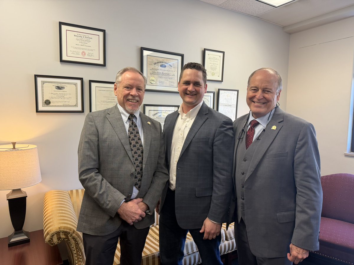 Chet Hand tweet media