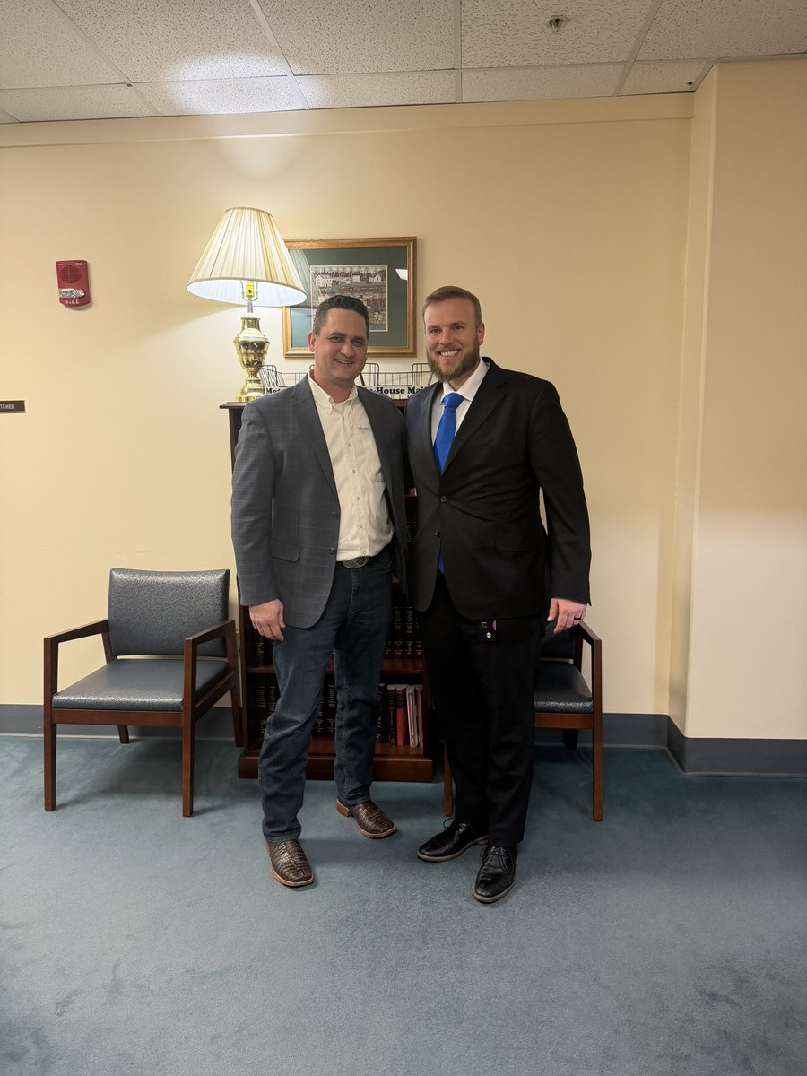 Chet Hand tweet media