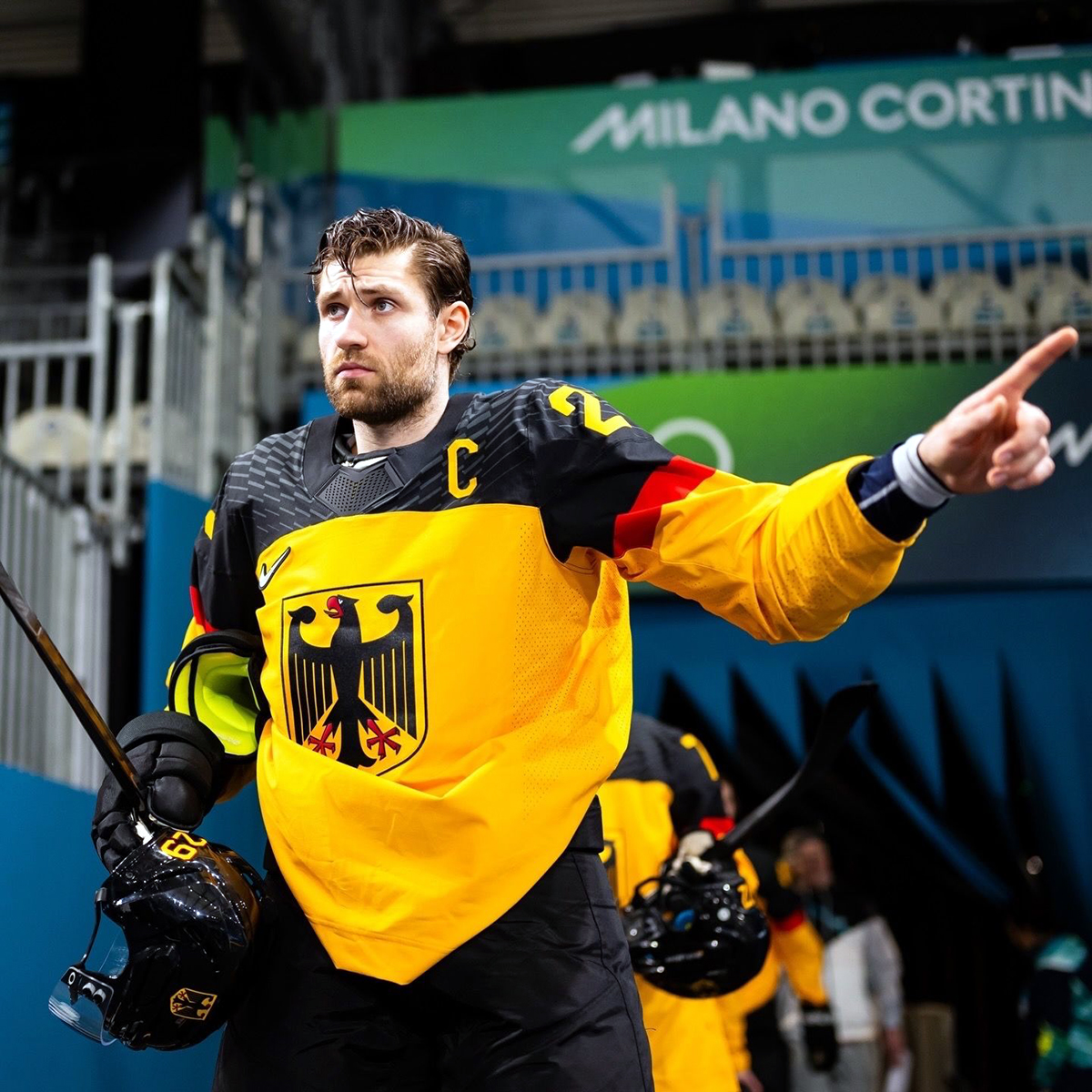 Captain Leo 🇩🇪🫡 | 📸 <a href="/deb_teams/">Deutscher Eishockey-Bund</a>

#MilanoCortina2026 | #LetsGoOilers