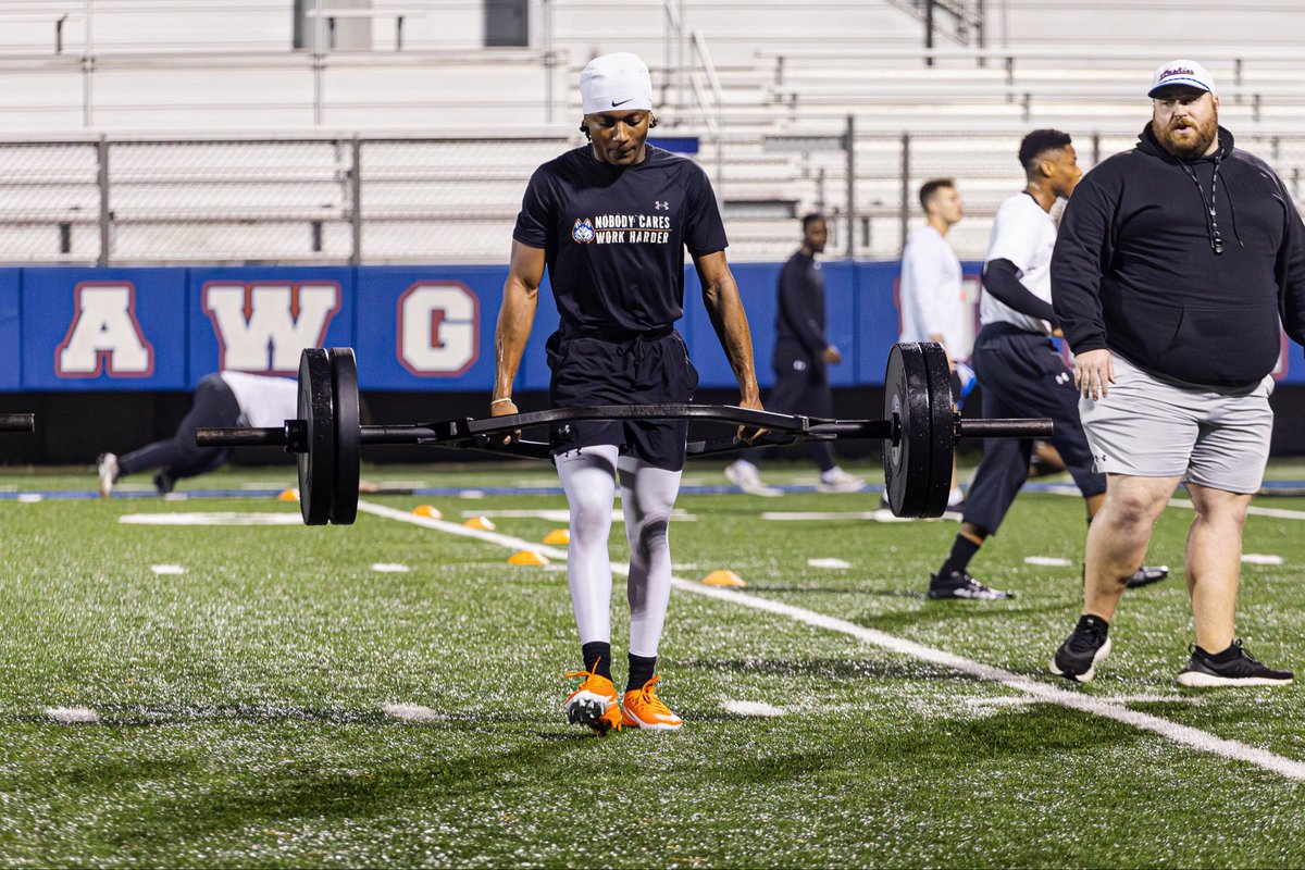 HCU Football tweet media