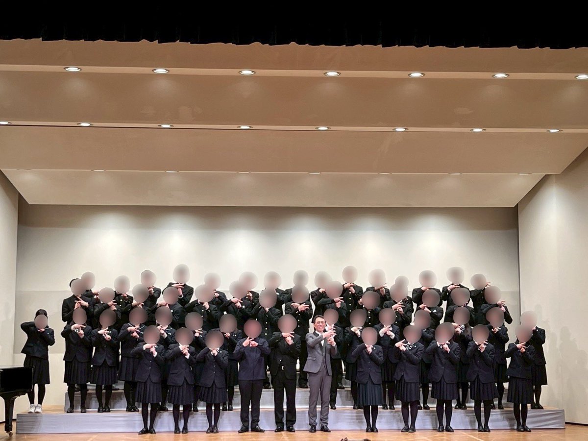 Fusetsu_Chorus's tweet photo. 2/11（水）Ensemble Festum Concert 1@博多市民センター
男声合唱団のEnsemble Festumさん(@Ensemble_Festum)の初の単独演奏会に附設合唱部はゲストとして招待していただきました。
Festumさんのとても柔らかくて美しい歌声を客席でも合同ステージでも味わえてとても素敵な思い出になりました✨ https://t.co/IAYwlWTsTk
