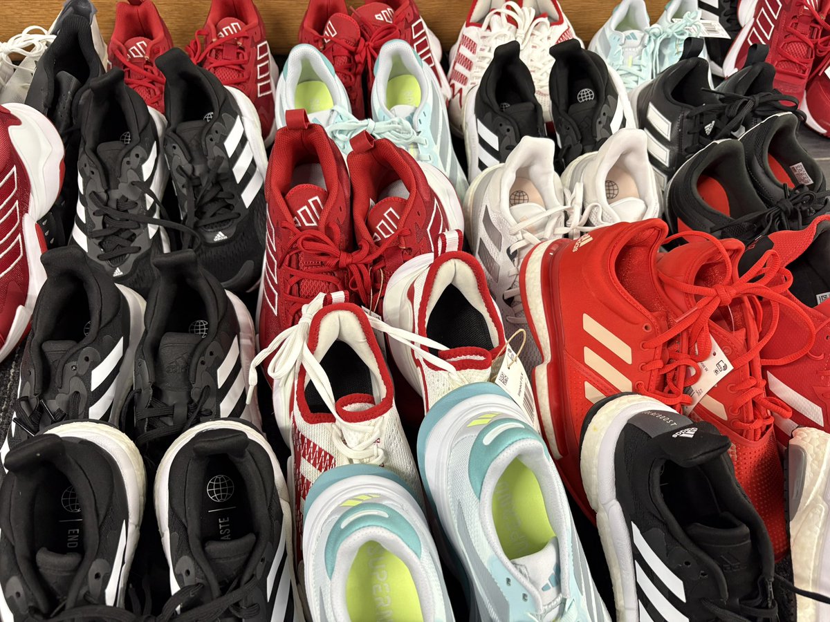 We’re excited to see Coyote Nation at the gear sale in the Dome Club leading up to the <a href="/SDCoyotesMBB/">South Dakota Men's Basketball</a> game tonight! Doors open at 6 p.m.

🎟️ GoYotes.com/Tickets

#GoYotes