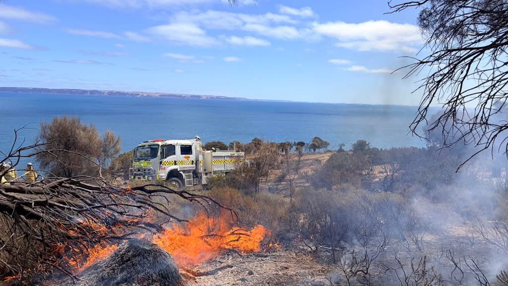Thankfully The Deep Creek fire is now fully contained, the perimeter is no longer expanding but there may be actively burning fires inside the established boundary’s. Multiple fire crews from SA, VIC and NSW are still on ground and will continue to be until the threat is over.