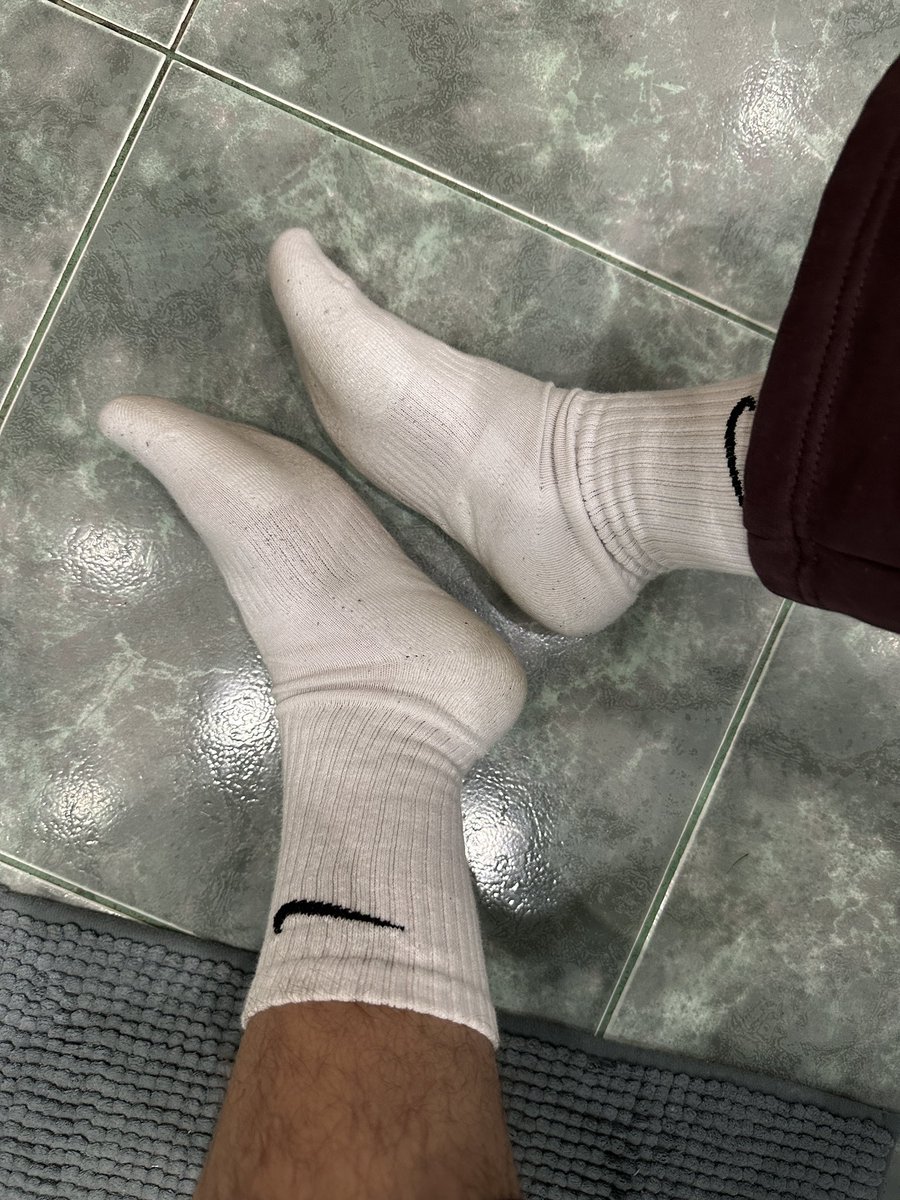 yourhardbro's tweet image. I'm selling socks after a whole day of wear. 
🫣🥵
For now, I'm shipping within Poland. Send me a DM

#socks #feet #hot #bigboy