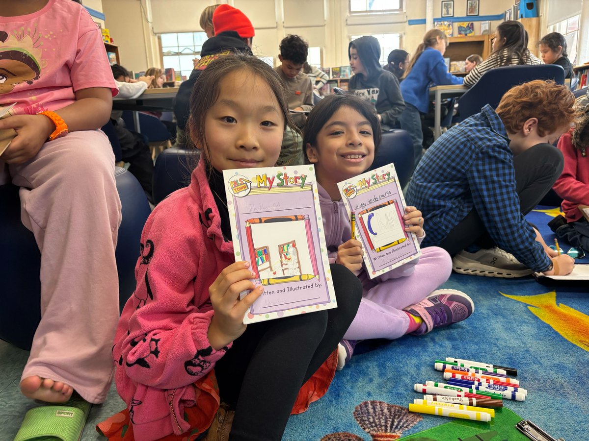litworldsays's tweet photo. It's been one week since World Read Aloud Day! We're looking back on this book-making workshop led by our very own Paige, where she guided students to write their own books to read aloud. Let this remind us we all have a story that's worth celebrating! #worldreadaloudday #WRAD26 https://t.co/KcW0A5ca6J