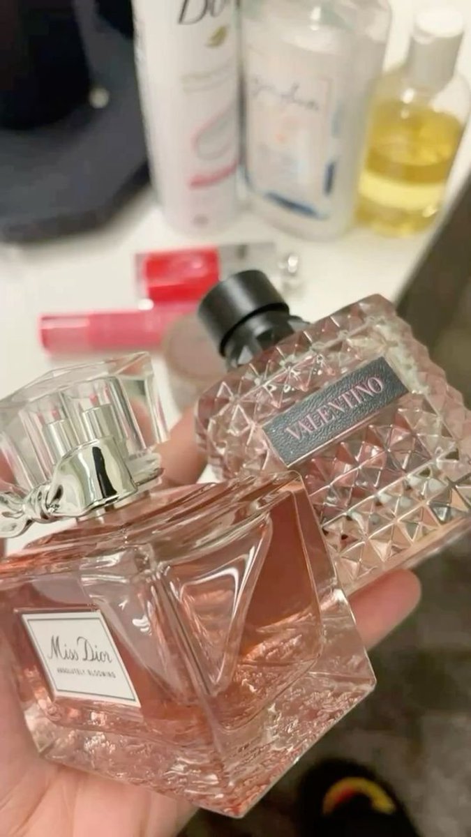 My fragrance wardrobe is officially stocked up for the weekend. 🎉