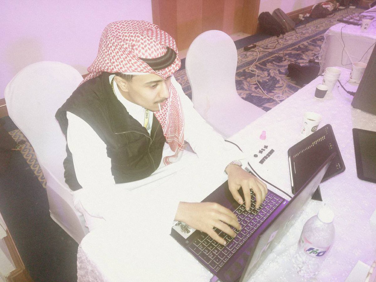 V0lit3's tweet photo. #animatrix اقوى تييم في افضل بوث 💪@engmfsh @ENG_AjlanM @engfaisalce @Ils6ll https://t.co/9Pr6zZcPJf