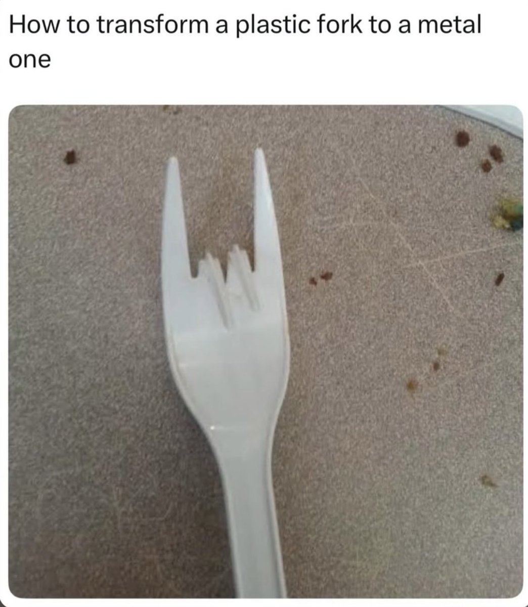 No Context Clips tweet media