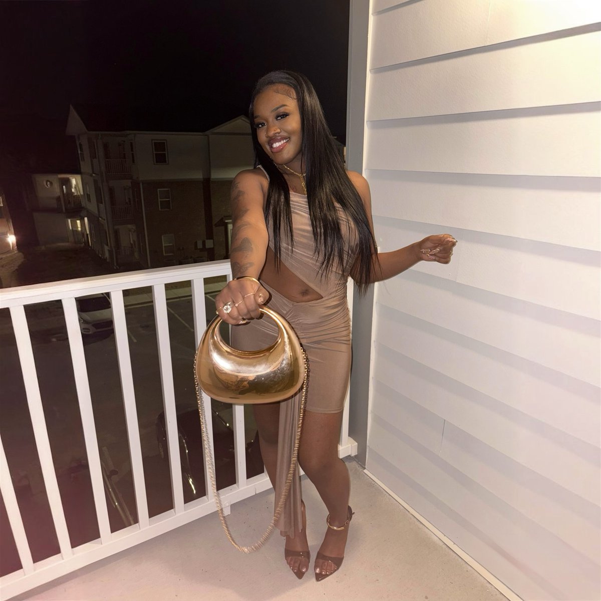 superflylia's tweet photo. Yall remember me? 

I just turned 26. 😏👸🏾 https://t.co/8WlM9pInAA