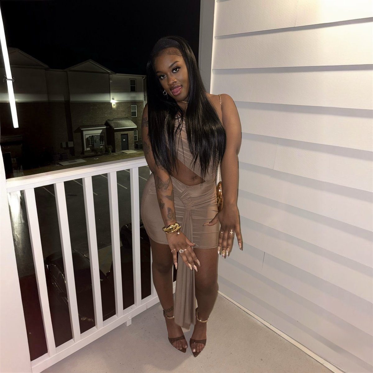 superflylia's tweet photo. Yall remember me? 

I just turned 26. 😏👸🏾 https://t.co/8WlM9pInAA