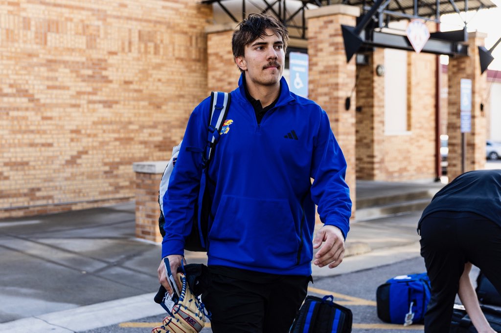 KUBaseball's tweet photo. Heading south 🤠 https://t.co/XGdsgME5HZ
