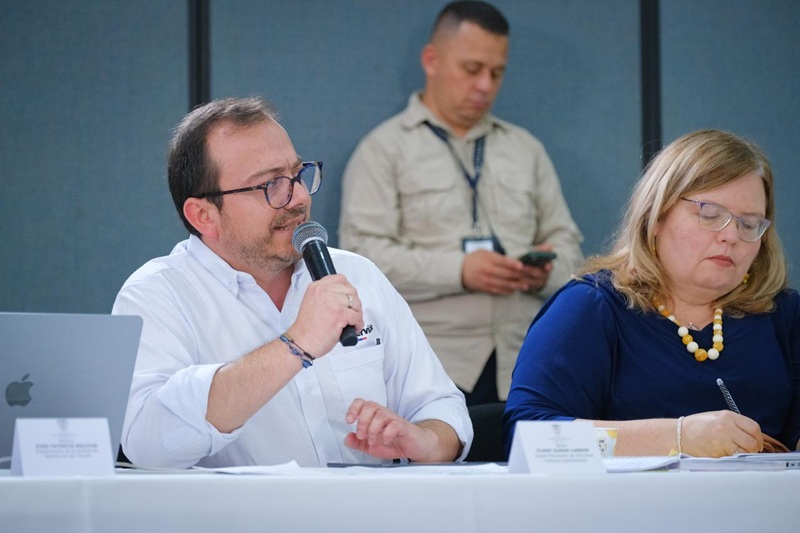 Superintendente Felipe Durán expuso situación de embalses por  las intensas lluvias que se presentan en el país expresionnaranja.com/superintendent…