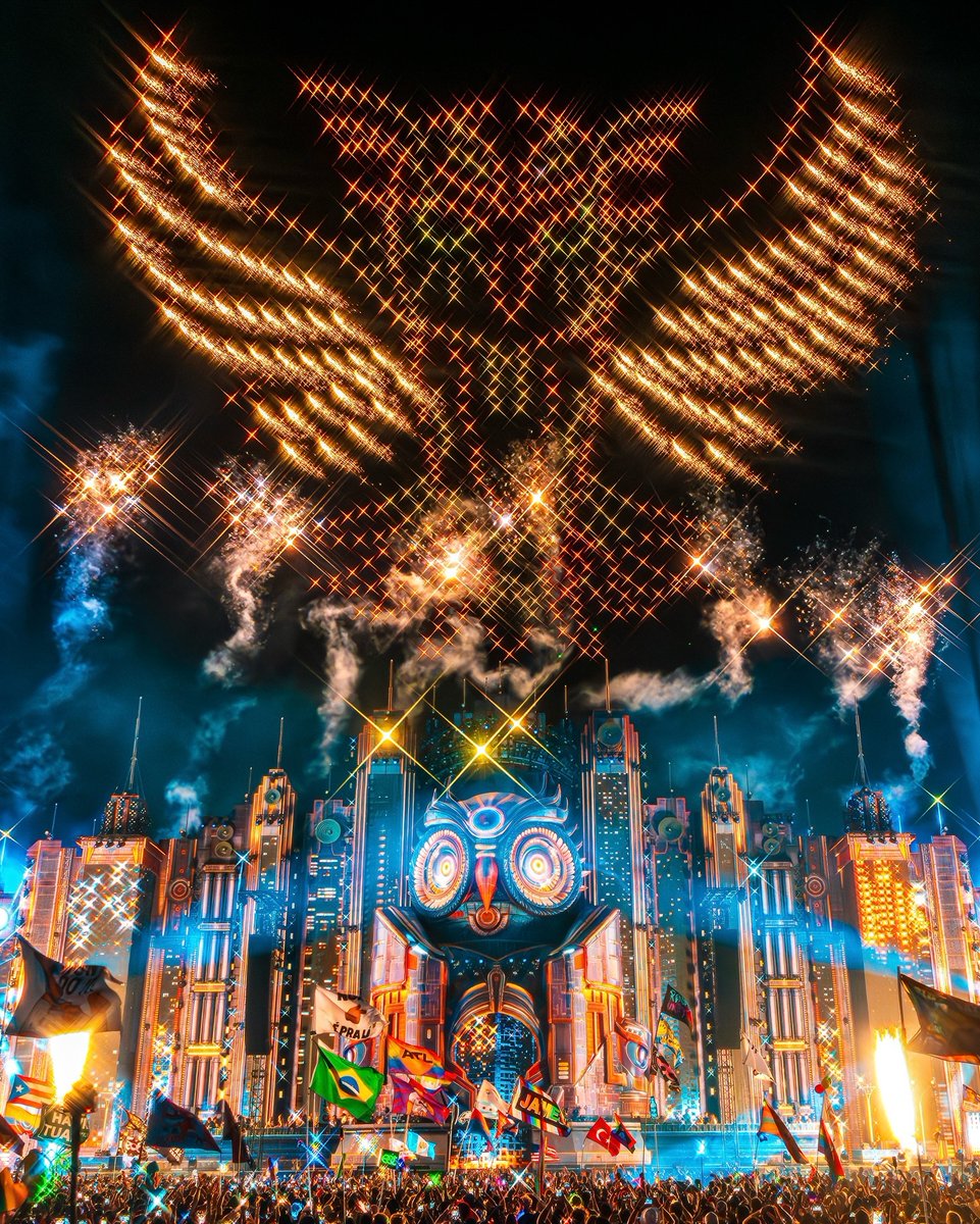 EDC Las Vegas will drop their line-up through music tonight 🦉 | youtube.com/live/Tzpqoarmm…

(📸 via <a href="/EDC_LasVegas/">EDC Las Vegas</a>)