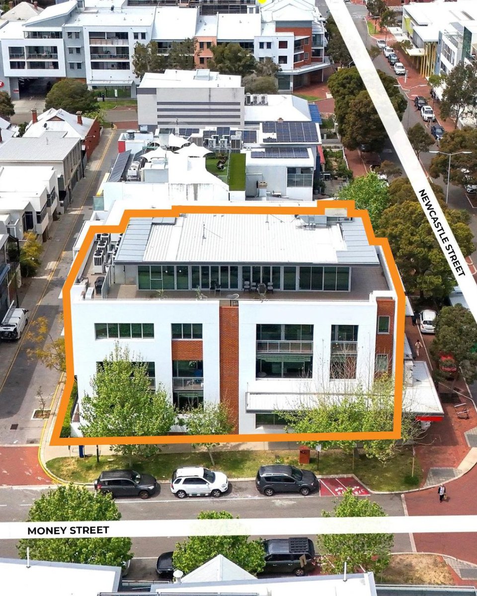 MVPCommercial's tweet photo. 🚀 𝟭𝟴𝟬 𝗡𝗲𝘄𝗰𝗮𝘀𝘁𝗹𝗲 𝗦𝘁𝗿𝗲𝗲𝘁, 𝗣𝗲𝗿𝘁𝗵
Prime city-fringe asset: modern 4-level mixed-use building with ~794sqm floor area, 425sqm land, Mixed Use R80. Retail + office + basement parking, strong exposure, fast access to CBD, Northbridge &amp; freeways.
📲 0417 175 200 https://t.co/lKkDmDICyj