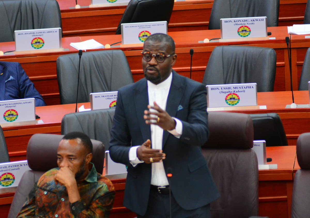 A great man of integrity Hon. <a href="/FAnnohDompreh/">Hon. Frank Annoh-Dompreh</a> Obiaa MP ❤️

<a href="/Gen_Buhari_/">Gen. Buhari</a> <a href="/AfiaDimple_/">Afia Dimple🦋</a> <a href="/Beatrice_Annan1/">Beatrice Annan</a> <a href="/DashelleAdu/">Ms.NPP</a>