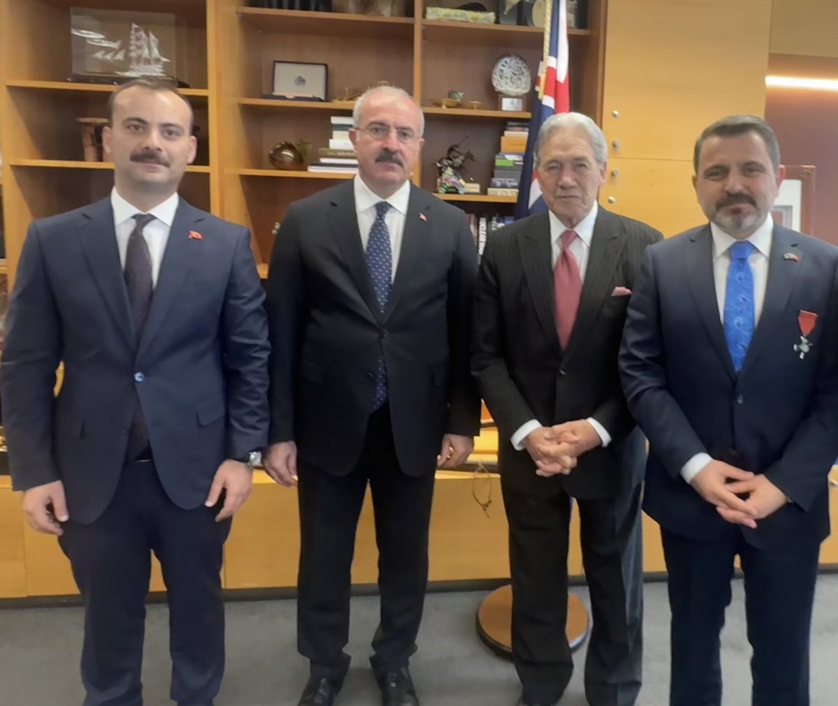 The Minister was pleased to welcome a senior Turkish delegation led by the Governor of Çanakkale Province, Dr Ömer Toraman.

The Minister thanked Governor Toraman for his province’s custodianship of the Gallipoli battle site, including by welcoming thousands of New Zealanders