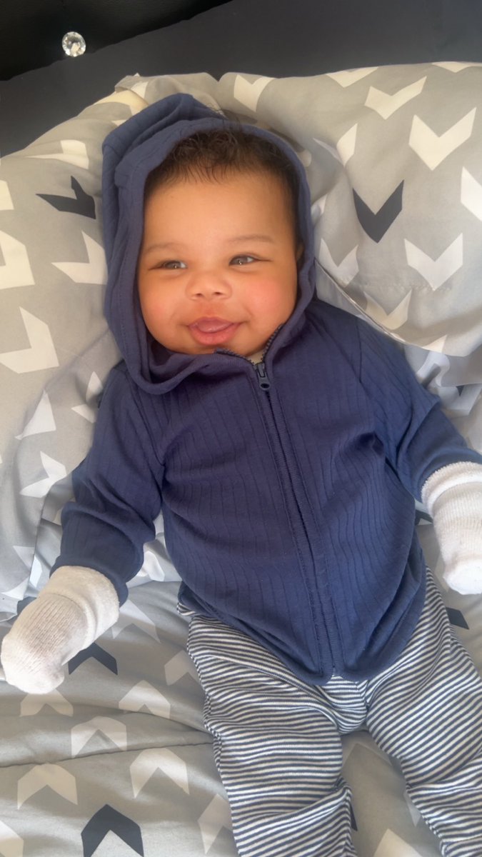 PretMonroe's tweet photo. Camden 💙✨ https://t.co/OUlWFGmDLs
