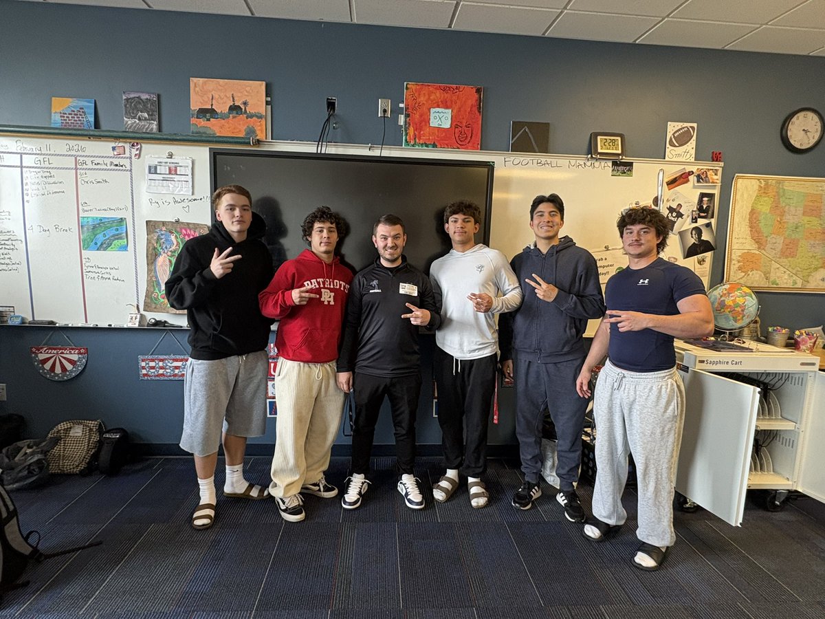 CoachDHarbaugh's tweet photo. Appreciate Coach Smith @PHallHSFootball for allowing me to come visit and talk about our program at the @utahislanders #HonorTheCulture https://t.co/Zdpp32M621