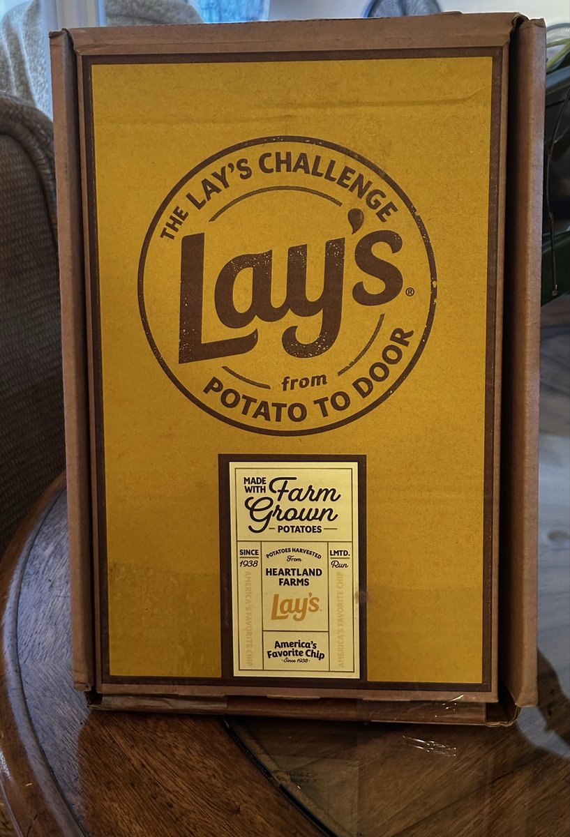 Shoutout to <a href="/LAYS/">LAY'S</a> for actually delivering in 72 hours just like you promised 👏
Scanned the QR code and now I’ve got potato chips fresh from the field on my doorstep.
From farm → chip → door… they understood the assignment. 🥔🔥
#SuperBowl #Lays #PotatotoDoor