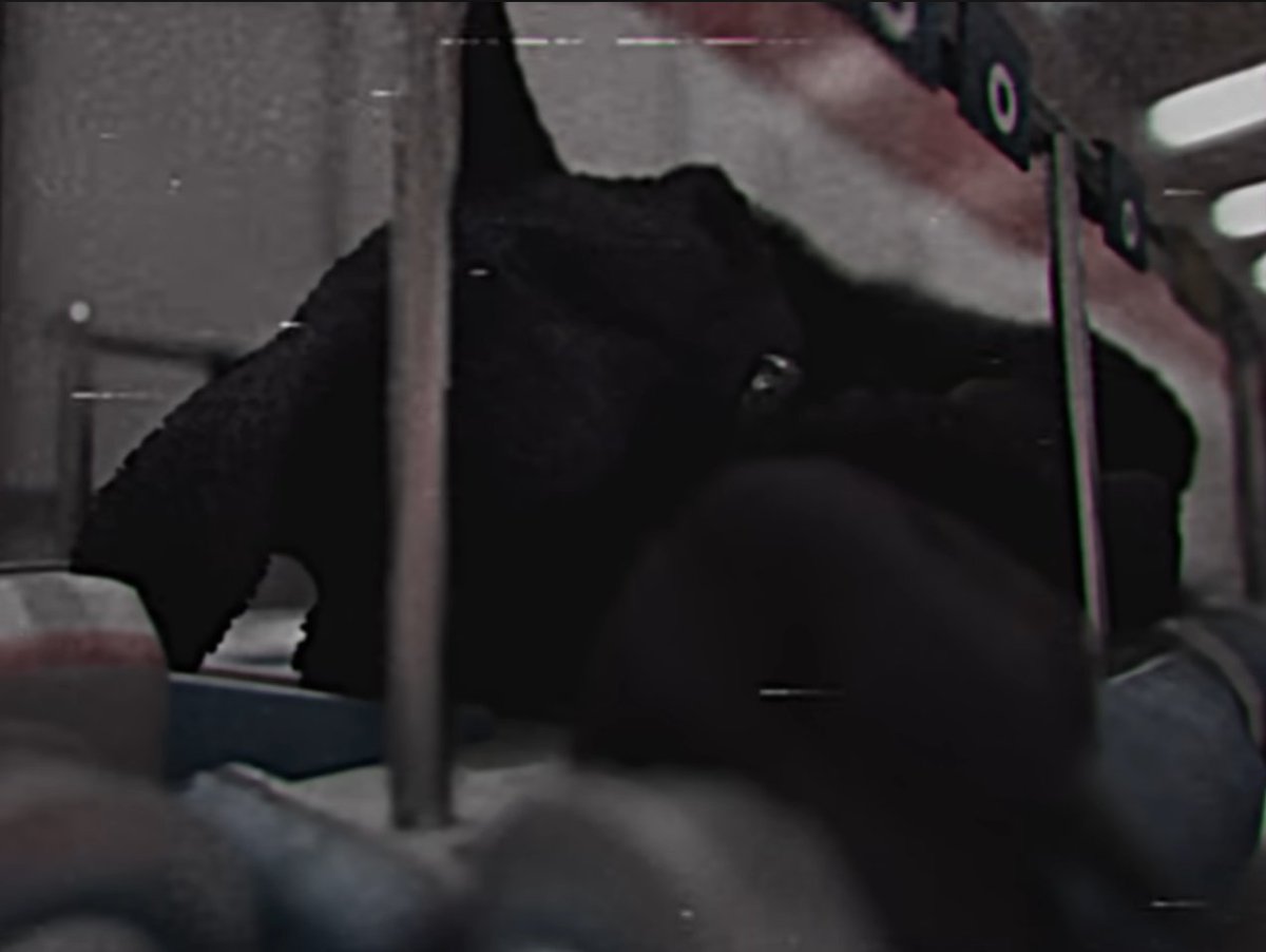 Nessa parte do trailer do poppy playtime parece Que a gente Está olhando com a visão do CatNap Igual no Vídeo do ARG RESTRICTED_conditioning_1990