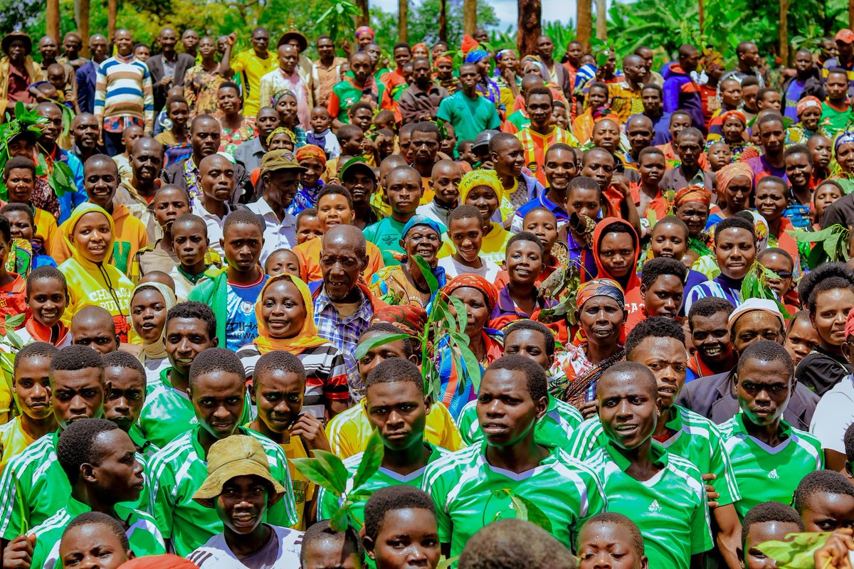 CnddFddButanyer's tweet photo. 11/2/2026 Umunyamabanga wa @CnddFdd muntara ya #Butanyerera #Habimana_Ferdinand yagendeye mitumba ya #Nyagatovu,#Mashitsi,#Kibande,#Rukonwe,#Butezi na #Gikingo ya zone #Nyagatovu komine #Tangara muri vyabikorwa arimwo vyokugendera abagumyabanga abasanze mumitumba
@R_Ndikuriyo https://t.co/gqtOF8Tod4