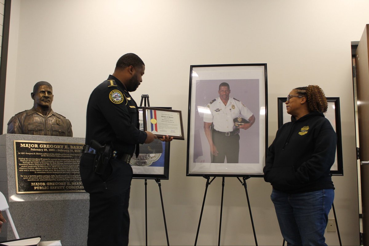 RiverdalePD's tweet photo. Today, the Riverdale Police Department proudly honored and celebrated the life of Major Gregory E. Barney, marking the 10th year since his line-of-duty death. https://t.co/86DYwkiXT0