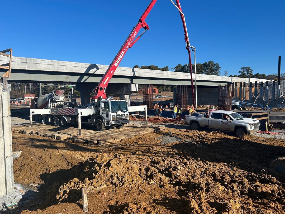 Manhattan Construction Group tweet media