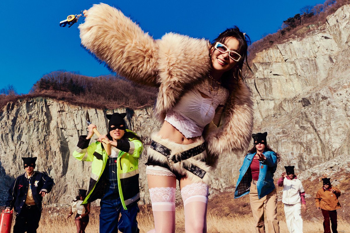 thalyonfilm's tweet image. seulgi - accidentally on purpose (2025)