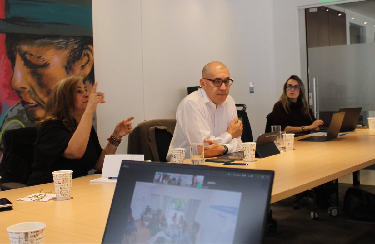 Ninez_Ya's tweet photo. Como cada cuatro años en pleno año electoral realizamos un taller de vocería con el consejo directivo de NiñezYA y los nodos de Antioquia y Caribe para alinear mensajes, fortalecer el uso de evidencia y dialogar con candidaturas y medios sobre los derechos de NNA. #Elecciones2026 https://t.co/De6r5ahafK