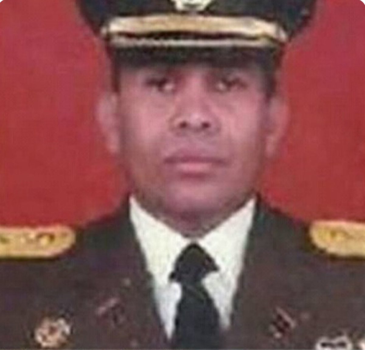 Coronel Gámez Bustamante 🇻🇪
Lleva 15 años secuestrado por el régimen, sometido a condiciones inhumanas que lo han llevado incluso a perder la vista.

Su estado de salud exige una medida humanitaria urgente.
Exigimos su libertad plena e inmediata.

#LibertadParaGámezBustamante