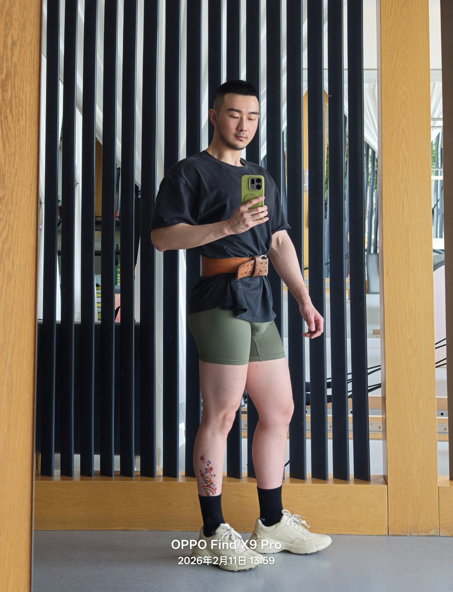 小伍的移动面包（搞笑版） tweet media