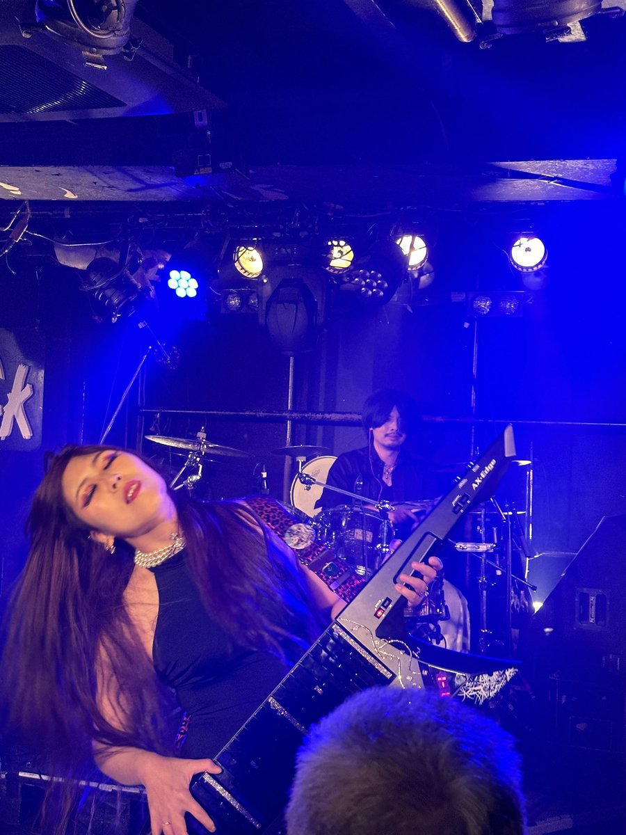 MuvTbDl51nxzoHi's tweet photo. #FROSTVOID
#KeyボードSakuracoの４枚
#PredatorsInShadowVol2
#新宿Antiknock
(2026.2.11) ショルダーKeyボードを自在に操る鍵盤士🎹最高でしたヨ！ https://t.co/VHkrKDjj6z