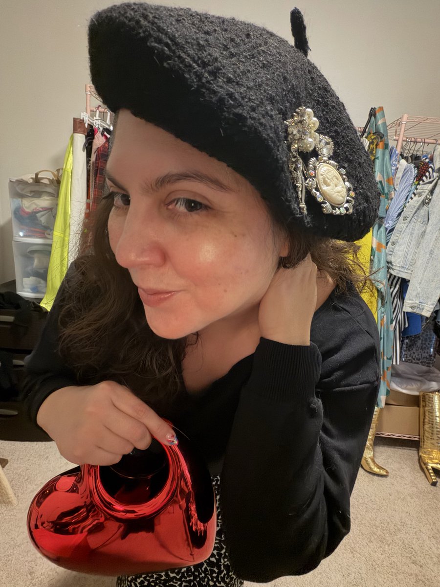 Beth Livesay tweet media