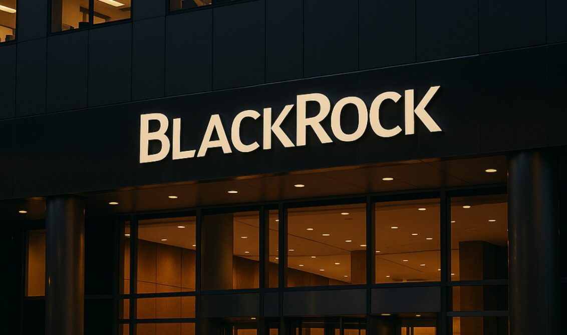 #BlackRock’tan #DeFi adımları kapsamında #UNI token alımı: #BUIDL da taşındı

BlackRock, 2024 yılında ihraç etmeye başladığı #ABD Hazine tahvilleri destekli #token’ı BUIDL'ı #Uniswap platformuna getirme kararı aldı. 

Böylece BUIDL, merkeziyetsiz bir borsada işlem görebilecek.