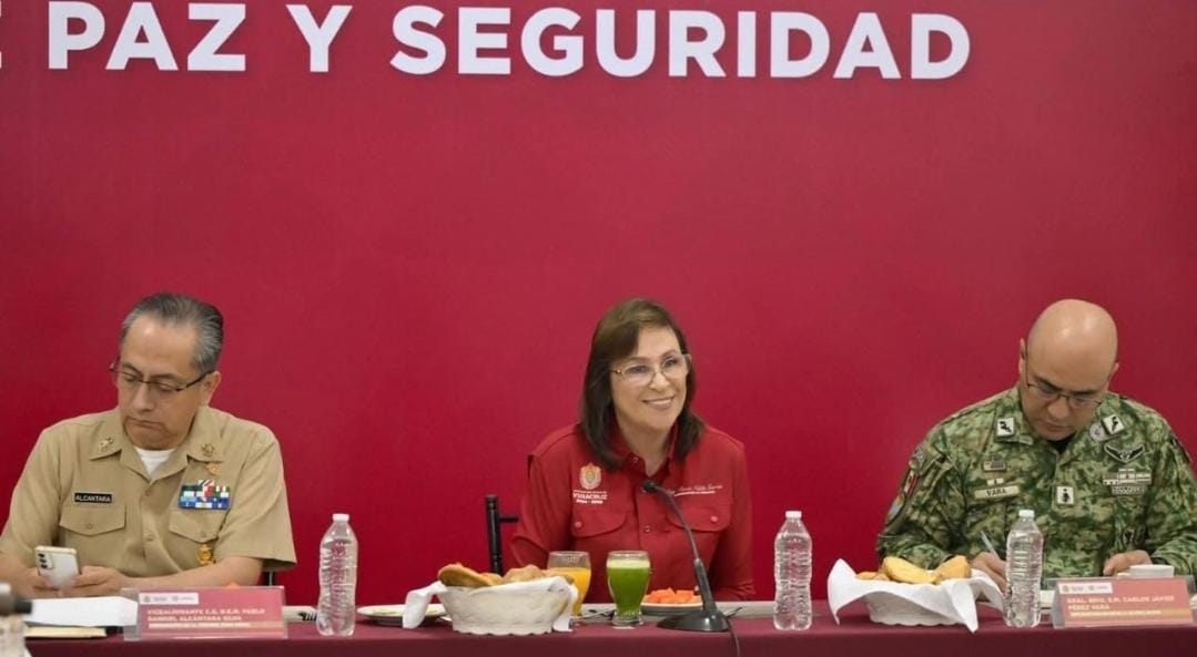 Rocío Nahle atiende seguridad, infraestructura y educación en Cosoleacaque y Coatzacoalcos horacero.mx/2026/02/11/roc… <a href="/rocionahle/">Rocío Nahle</a> <a href="/GobiernoVer/">Gobierno de Veracruz</a>