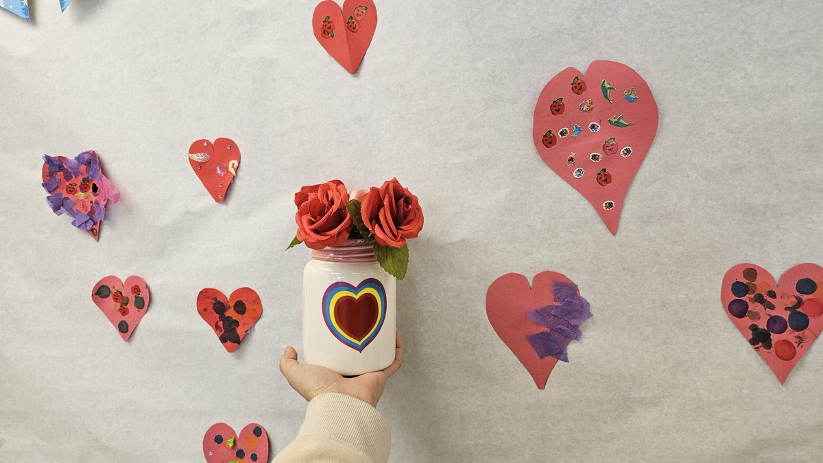 Our Tuesday Judy Center group joined us yesterday and filled the room with love! 💝 The children made heart crafts and we’ve started our Valentine’s Wall to showcase their creations. Little hands, big love! ❤️✨ #JudyCenter #ValentinesFun #FamilyEngagement