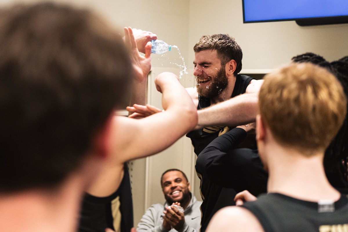 Janet Faker tweet media