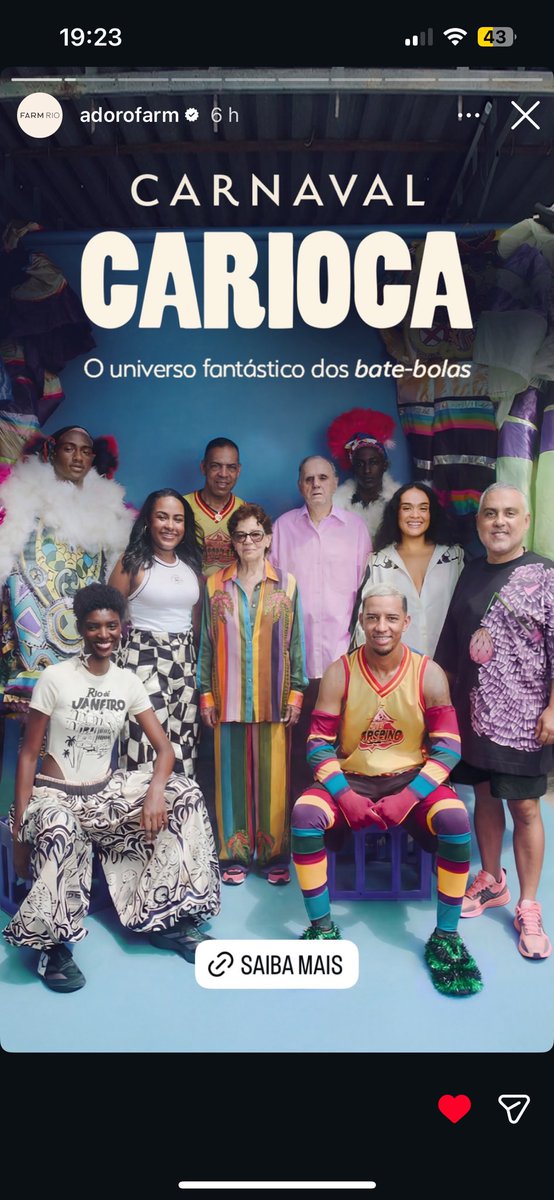 Santos04Gabriel's tweet photo. “É só um pedaço de pano” “ O dinheiro que vc gasta nisso vc viaja” foram tantas palavras como essa mas nunca desisti, hoje uma das maiores marcas de moda do mundo anuncia o lançamento de uma coleção inspirada nos bate-bolas junto com a minha turma. 🥺❤️

Chapeleiro + Farm Rio🎩 https://t.co/dyqK5eQsBK
