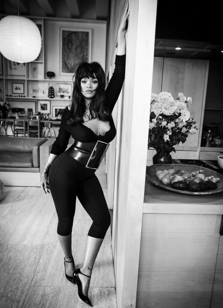 jamesjointblvd's tweet photo. rihanna for vogue paris (2017) https://t.co/y2RTdnavQw
