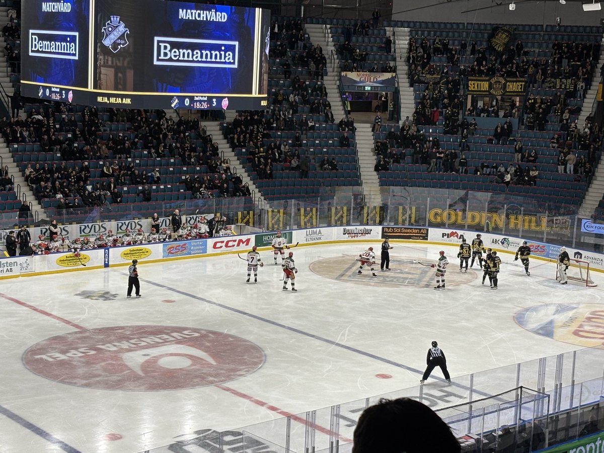 Otroligt imponerande att AIK hade sålt 6000 biljetter till igår. Inte lika imponerande att hälften stannade hemma.