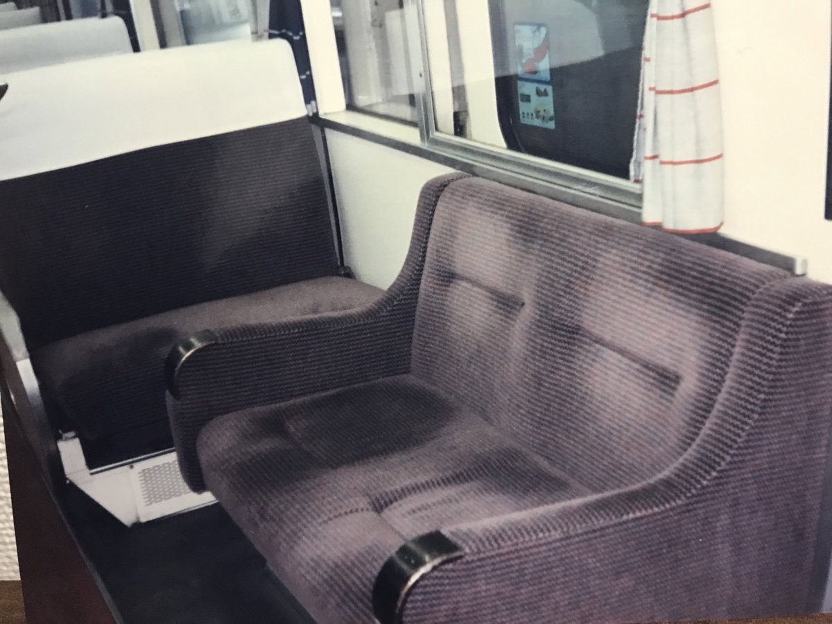 F7FX6oDQL1XOrt6's tweet image. #車内写真 
車内の記録名鉄編。7000系でも元特急用の編成は座席が張り替えられた後も豪華でした。5500系はP車よりも整備されてた印象ですね。812は古いけど転換クロス、3780系は内装色が独自のものでした。まだまだ面白かった時代の記録です。