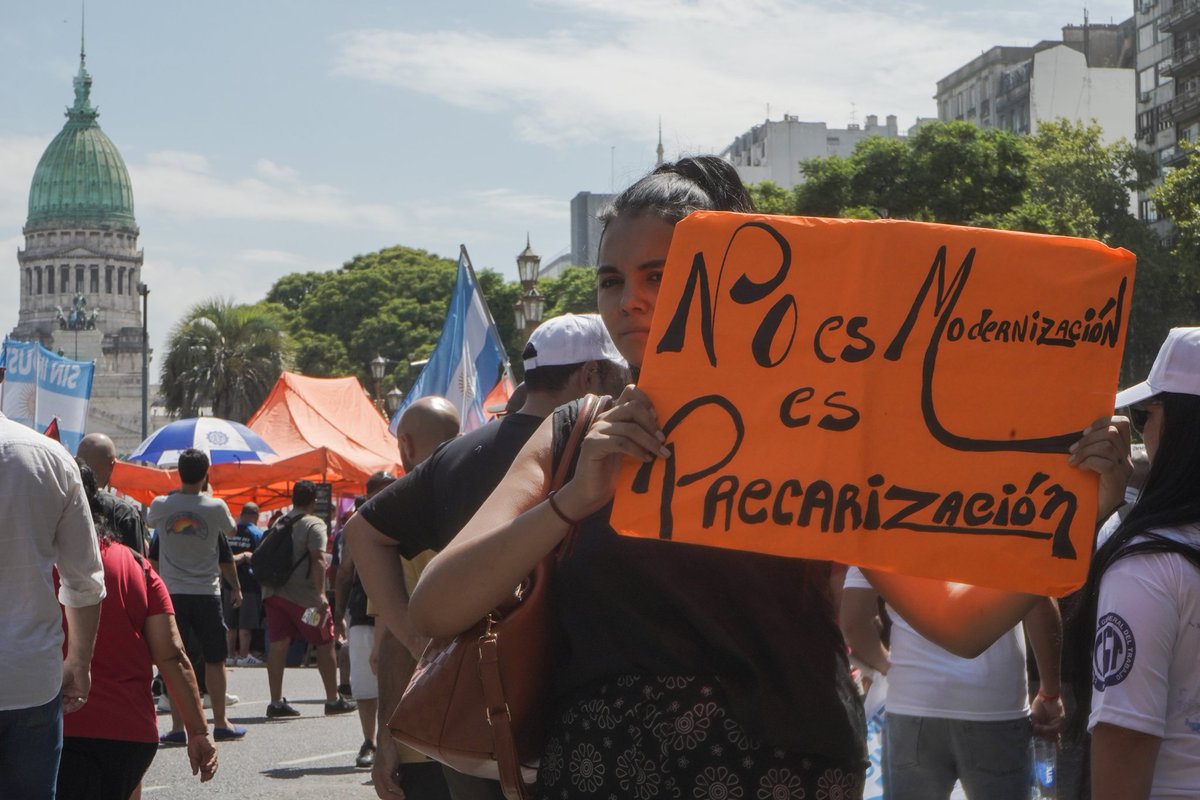 Movimiento Derecho al Futuro tweet media