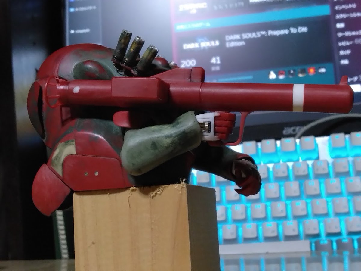 MK44 ハンマーナイト。バズーカを肩で担ぐように改造しました。男前が上がったと自画自賛。