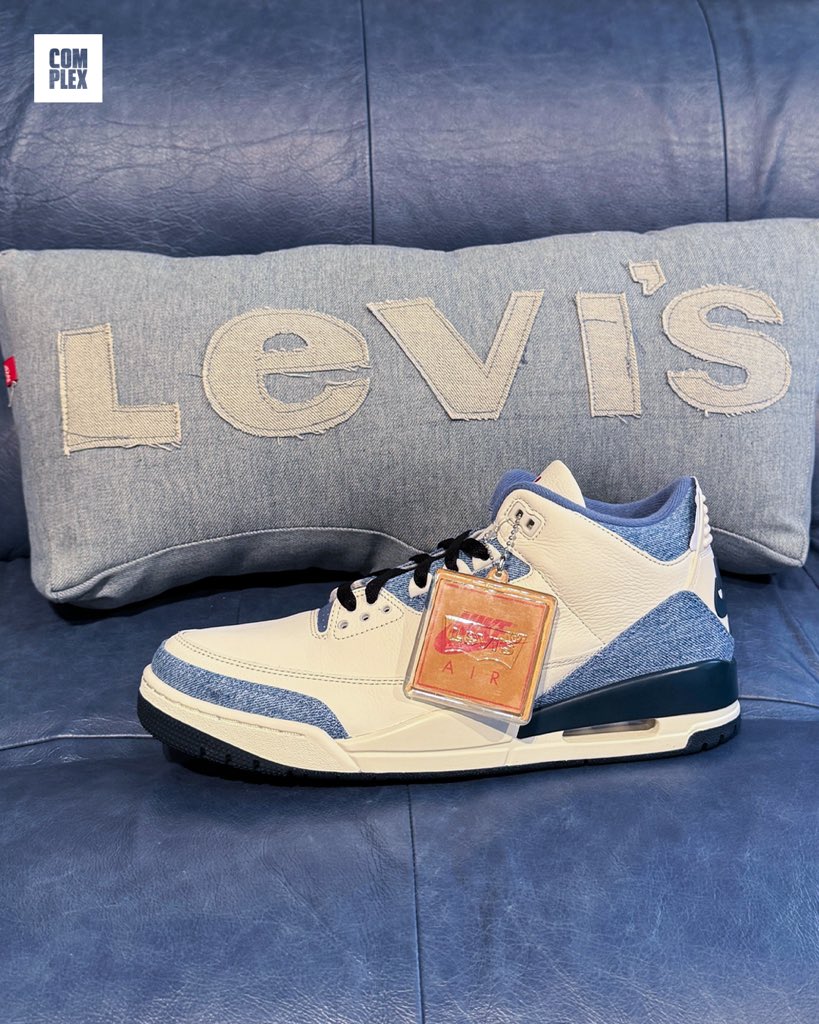 ComplexSneakers's tweet photo. Closer look: Levi’s x Air Jordan 3 “All-Star Weekend” 💫👖 https://t.co/Q4ixTqD2QB