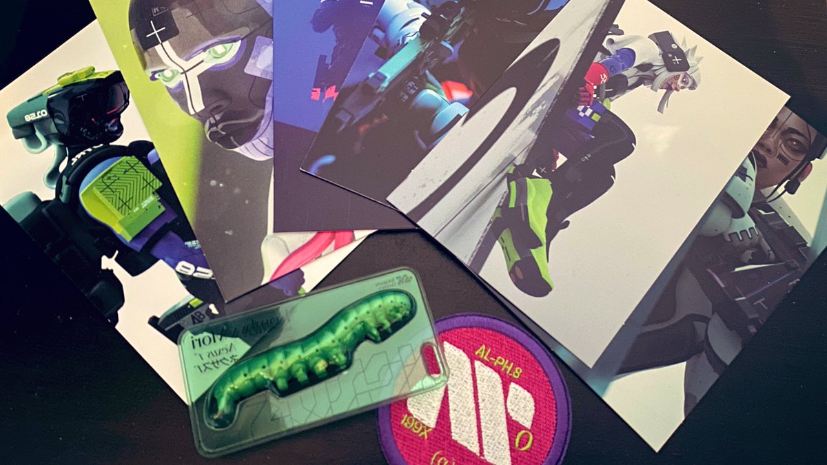 V3RO's tweet photo. Big thank you to @Bungie and @MarathonTheGame for the gift. 

This collectors edition is super cool!Excited for March 5th.

#MarathonCreator #MarathonTheGame https://t.co/i5gI3npHzn