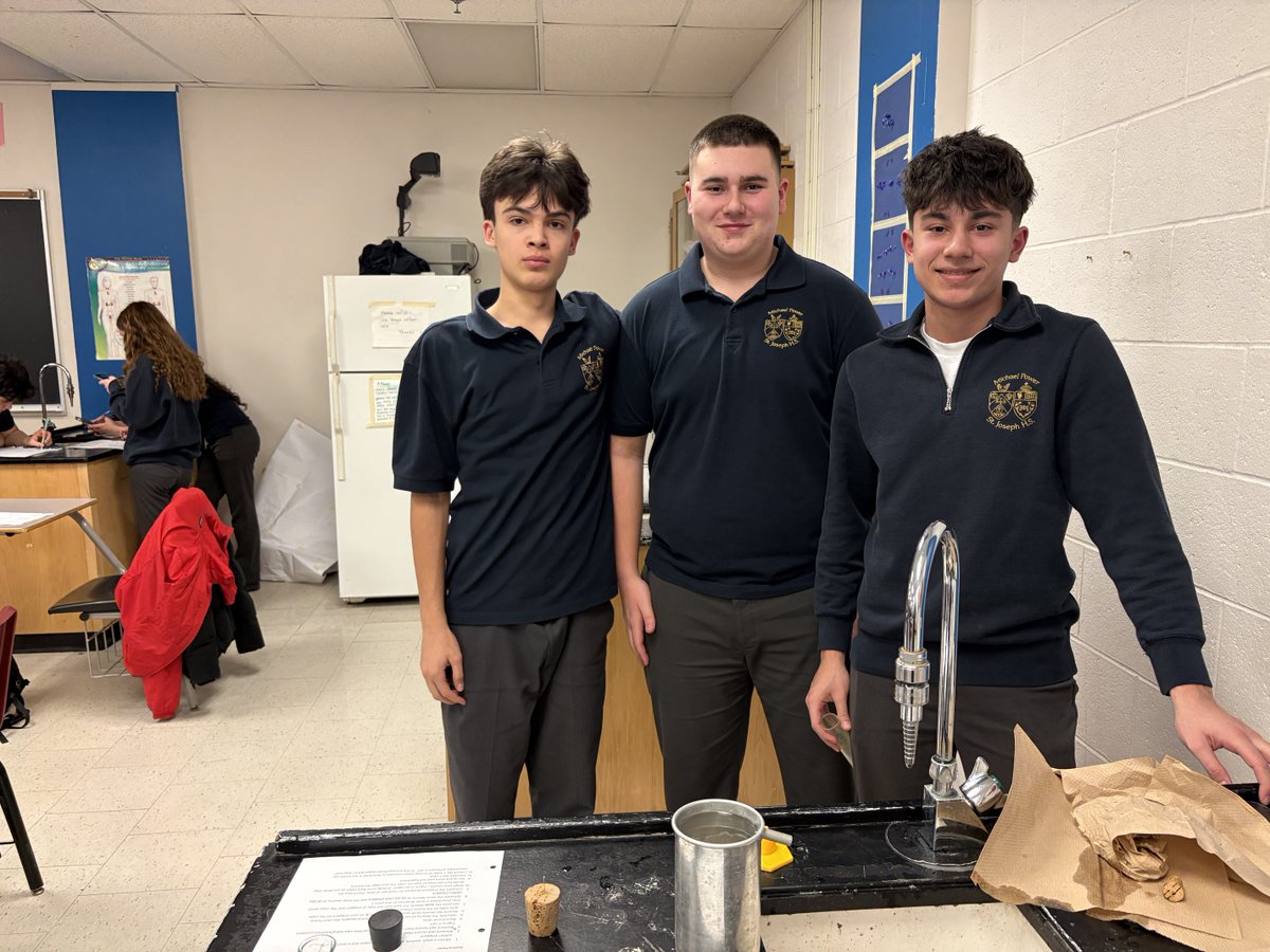 mpsjscience's tweet photo. It’s the 1st IB Bio lab for our year 1 scientists. Time to answer the question that plagues us all at night. Is there a significant statistical difference between the density of cork and rubber stoppers? Stay tuned for the results. #mpsjbio ⁦@MPSJ_TCDSB⁩ ⁦@PowerIB⁩ https://t.co/h5xRzRcdHj